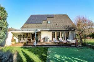 PROVISIONSFREI: Gepflegtes, toll gesschnittenes EFH mit großem Garten in familienfreundlicher Lage – Die vollständige Adresse der Immobilie erhältst du vom Anbieter., 53840 Troisdorf – Vorschaubild 2