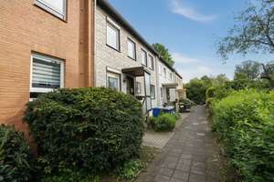 Großzügiges Reihenhaus mit Ausbaureserve im Dachgeschoss in besonders beliebter Lage – Die vollständige Adresse der Immobilie erhältst du vom Anbieter., 38124 Stöckheim-Leiferde, Braunschweig – Vorschaubild 3