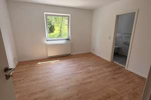 Sanierte 3 Zimmer Wohnung mit Balkon und Einbauküche – herman lönsstr 36, 42855 Schöne Aussicht, Remscheid – Vorschaubild 5
