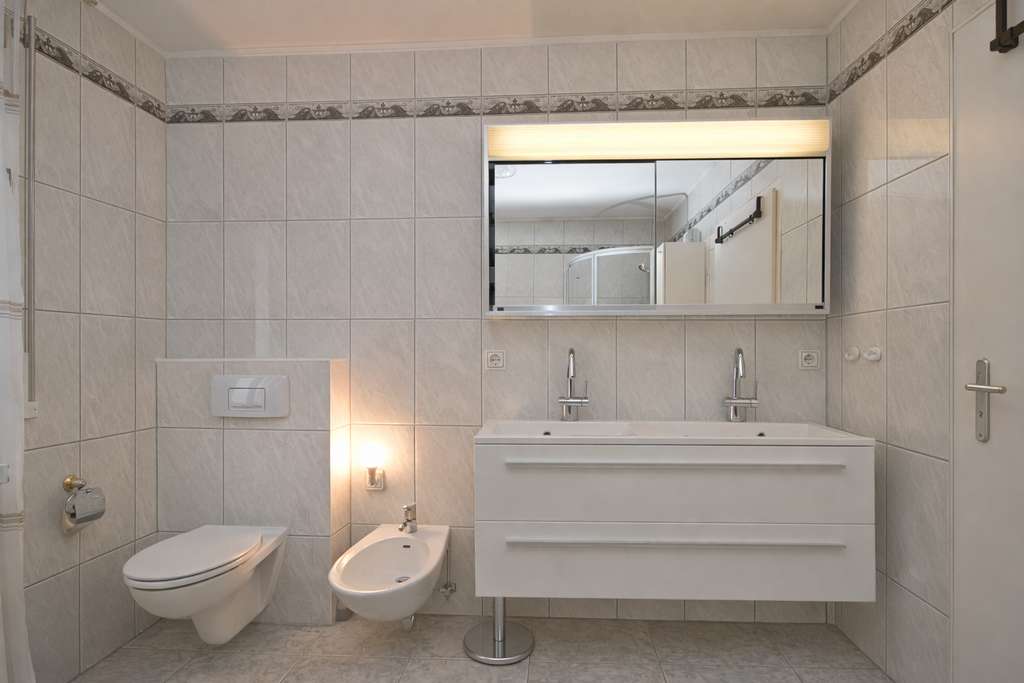 Immobilie in Bad Schwalbach - Wohnen wie im eigenen Haus – großzügige Erdgeschosswohnung mit Terrasse in Heimbach - Bild 3