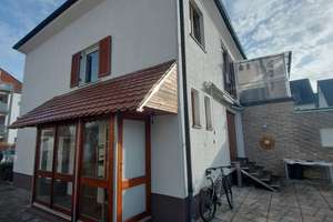 Charmante Doppelhaushälfte mit Garten in zentraler Lage von Augsburg-Lechhausen – Die vollständige Adresse der Immobilie erhältst du vom Anbieter., 86167 Lechhausen-West, Augsburg – Vorschaubild 4
