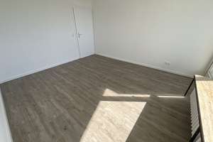 Frisch renovierte 2 Zimmer-Wohnung mit modernisiertem Wannenbad und 2 Balkonen – 22417 Langenhorn, Hamburg – Vorschaubild 15