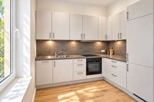 Altbaucharme & Citynähe: Hochwertig renovierte 2-Zimmer-Wohnung mit Balkon – courtagefrei – 20535 Hamm, Hamburg – Vorschaubild 11