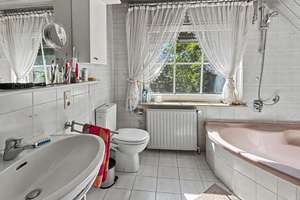 Einfamilienhaus mit großem Grundstück in ruhiger Lage von Rekum bei Bremen – Die vollständige Adresse der Immobilie erhältst du vom Anbieter., 28777 Rekum, Bremen – Vorschaubild 12