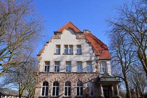 Schöne Wohnung in denkmalgeschütztem Altbau
