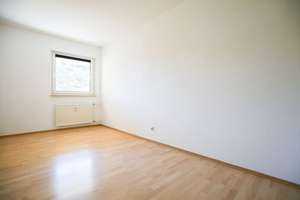 3-Zimmer-Eigentumswohnung mit Loggia, Garage & Aufzug in Mainz-Münchfeld – Die vollständige Adresse der Immobilie erhältst du vom Anbieter., 55122 Hartenberg-Münchfeld, Mainz – Vorschaubild 6