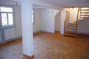 Helle 2-Zimmer-Maisonnette-Wohnung in 4-Familienhaus mit Aufzug - Provisionsfrei! – 73728 Innenstadt, Esslingen am Neckar – Vorschaubild 1