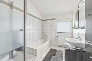 4,5-Zimmer-Reihenendhaus mit Garten, Garage, Carport & Balkonkraftwerk in bester Lage in Biberach – Die vollständige Adresse der Immobilie erhältst du vom Anbieter., 74078 Biberach, Heilbronn – Vorschaubild 14