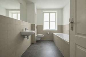 TOP! Modernes Wohnen mit Balkon + Loggia – hochwertig sanierte 2-Zimmer-Wohnung im Leipziger Westen – Die vollständige Adresse der Immobilie erhältst du vom Anbieter., 4179 Neulindenau, Leipzig – Vorschaubild 3