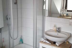 Schöne 3  Zimmer Dachgeschoss Wohnung in Stuttgart, Wangen – Die vollständige Adresse der Immobilie erhältst du vom Anbieter., 70327 Wangen, Stuttgart – Vorschaubild 4