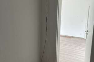 Renovierte 2 Zimmer Wohnung im Dachgeschoss zu vermieten – Sursstr. 20, 45143 Altendorf, Essen – Vorschaubild 3