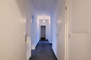 Erstbezug nach Sanierung! Top Kernsanierte 2,5 Zimmer Wohnung in zentraler Lage! – Ruhrorterstraße 55, 47059 Kaßlerfeld, Duisburg – Vorschaubild 2