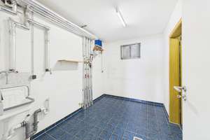 Reihenmittelhaus in ruhiger Lage – Terrasse, Garage und Einbauküche in Tischardt – Die vollständige Adresse der Immobilie erhältst du vom Anbieter., 72636 Frickenhausen – Vorschaubild 6