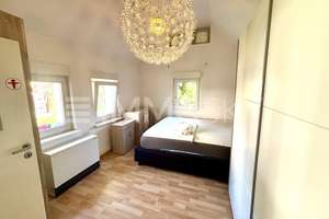 * Charmantes EFH mit Garten und 4 Stellplätzen in Wiesbaden * – Die vollständige Adresse der Immobilie erhältst du vom Anbieter., 65205 Nordenstadt, Wiesbaden – Vorschaubild 3