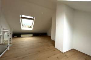 *Neu* Charmante Mansardenwohnung in Top-Lage! – Stiftstraße 21, 65183 Mitte, Wiesbaden – Vorschaubild 7