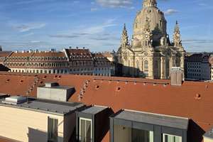 Exklusive Wohnung am Neumarkt! Große Dachterrasse, traumhafter Blick, Kamin, Lift!