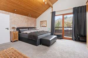 Großzügige Villa mit Einliegerwohnung, Pool und Panoramablick am Fuße der Achalm – Die vollständige Adresse der Immobilie erhältst du vom Anbieter., 72760 Reutlingen-Mitte, Reutlingen – Vorschaubild 13