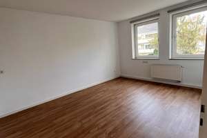 Neuwertige Wohnung mit drei Zimmern sowie Balkon und EBK in Bonn – Monschauer Straße 18, 53121 Endenich, Bonn – Vorschaubild 3