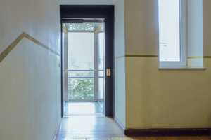 Gepflegte 2-Zimmer-Dachgeschosswohnung mit Einbauküche in Ludwigsvorstadt-Isarvorstadt, München – München – Vorschaubild 5