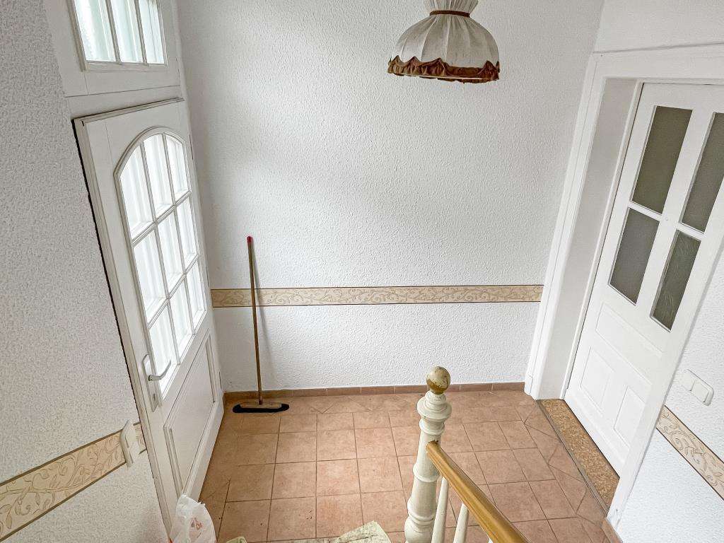 Immobilie in Wurzbach - Zweifamilienhaus – Eigennutzung und Vermietung kombinierbar! (A1671) - Bild 2