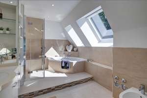 Möbliert: Lichtdurchflutete Dachterrassenwohnung mit Galerie – Die vollständige Adresse der Immobilie erhältst du vom Anbieter., 81545 Harlaching, München – Vorschaubild 13