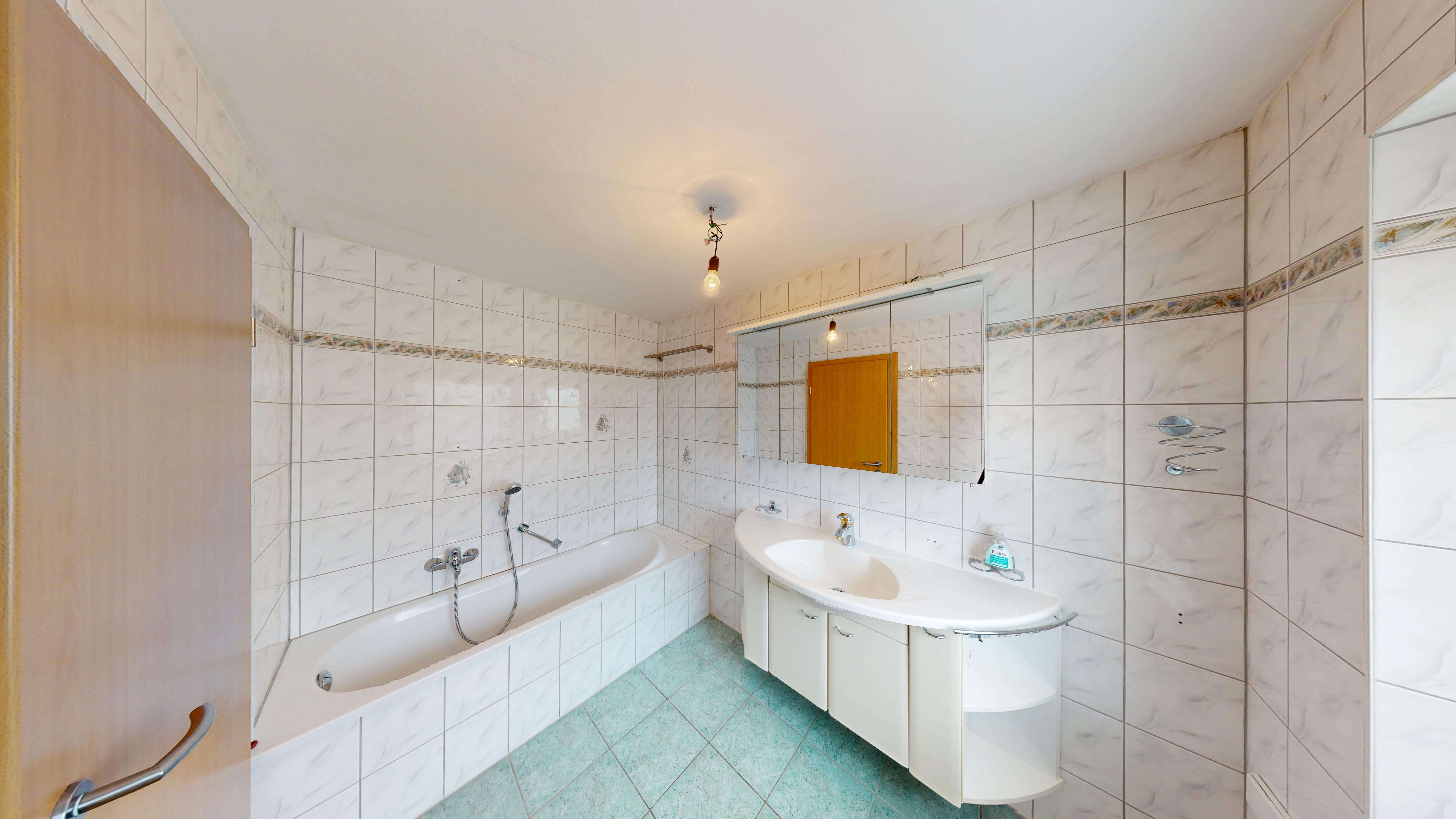 Immobilie in Kölleda - Gepflegte Doppelhaushälfte mit großem Grundstück, Garage und vielseitigem Nebengebäude in Kölleda - Bild 9