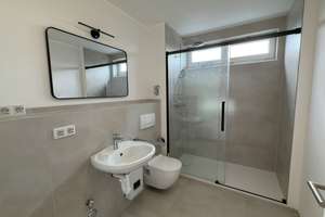 Komfortable 1-Zimmer-Wohnung mit Dachterrasse und Einbauküche – Die vollständige Adresse der Immobilie erhältst du vom Anbieter., 50858 Weiden, Köln – Vorschaubild 2