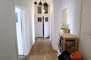Klassiker Altbau, 2 Balkone, Gostenhof, Original Parkett – Petra-Kelly-Platz 1, 90443 Gostenhof, Nürnberg – Vorschaubild 3