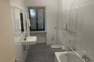 +++Zentrumsnahe 2 - Zimmerwohnung mit großem Balkon und Einbauküche+++ – Dinglerstraße 12, 86154 Augsburg – Vorschaubild 6