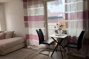 Helle 2-Zimmer-Wohnung mit Balkon, Einbauküche und zwei Stellplätzen – 71126 Gäufelden – Vorschaubild 4