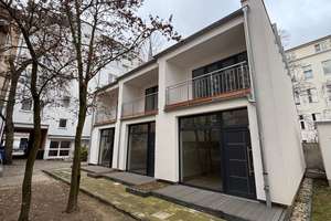 TOWNHOUSE im Schillerkiez! Erstbezug mit kleinem Garten!