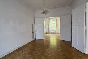 Großzügige Altbauvilla / großes Grundstück/ große Garage – Wiesbaden – Vorschaubild 5