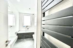 Wiesbaden 3br penthouse 120m² condo, rooftop, 2 parking, fitted kitchen 10min to Clay – Die vollständige Adresse der Immobilie erhältst du vom Anbieter., 65191 Bierstadt, Wiesbaden – Vorschaubild 16