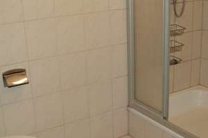 Schöne 2-Zimmer-Wohnung mit Terrasse und Garten zentrumsnah – Die vollständige Adresse der Immobilie erhältst du vom Anbieter., 91052 Anger, Erlangen – Vorschaubild 4