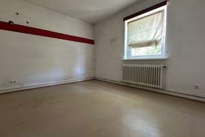 **Abramo&Partner** Renovierungsbedürftige 2-Zimmer-Wohnung  in zentraler Lage von Wiesbaden-Biebrich – Die vollständige Adresse der Immobilie erhältst du vom Anbieter., 65203 Biebrich, Wiesbaden – Vorschaubild 5