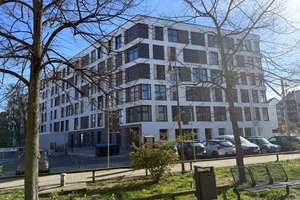 KILIAN IMMOBILIEN!  PERFEKTE 1,5 ZI. LIFESTYLE-STADTWOHNUNG MIT 50 M² IM PARK LANE!  AUFZUG * EBK – Die vollständige Adresse der Immobilie erhältst du vom Anbieter., 90489 Wöhrd, Nürnberg – Vorschaubild 4