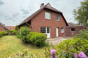 Geräumiges Einfamilienhaus mitten in der Stadt – Die vollständige Adresse der Immobilie erhältst du vom Anbieter., 26603 Aurich – Vorschaubild 1