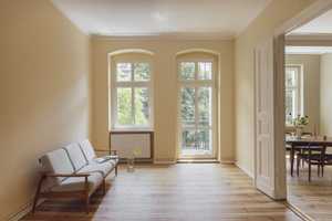 Sonnige Altbauwohnung im 2.OG Vorderhaus mit West- & Südausrichtung – Kopenhagener Strasse . 30, 10437 Berlin – Vorschaubild 1