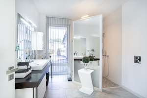 Leopoldshöhe: Exklusives Einfamilienhaus | Baujahr 2013 | ca. 239 m² WFL | 6 Zimmer | Doppelgarage – Die vollständige Adresse der Immobilie erhältst du vom Anbieter., 33818 Leopoldshöhe – Vorschaubild 18