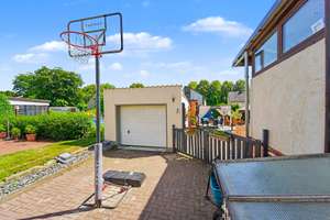 Familientraum mit Pool und Garten – großzügige Doppelhaushälfte in begehrter Lage von  Bad Münder – Die vollständige Adresse der Immobilie erhältst du vom Anbieter., 31848 Bad Münder am Deister – Vorschaubild 7