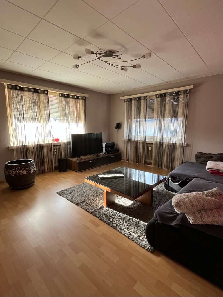 Immobilie in Dettighofen - Vielfältige Wohnmöglichkeiten: 3 Wohneinheiten auf großzügigem Grundstück in Dettighofen - Bild 3