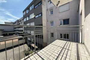 1-Zimmer Wohnung im 1. OG in Erlangen Zentrum – Die vollständige Adresse der Immobilie erhältst du vom Anbieter., 91052 Stubenloh, Erlangen – Vorschaubild 2
