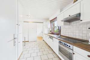 Wohnen auf einer Ebene – Ruhe, Komfort und viel Platz im Grünen – Die vollständige Adresse der Immobilie erhältst du vom Anbieter., 30916 Mitte (Ortsteil), Hannover – Vorschaubild 6