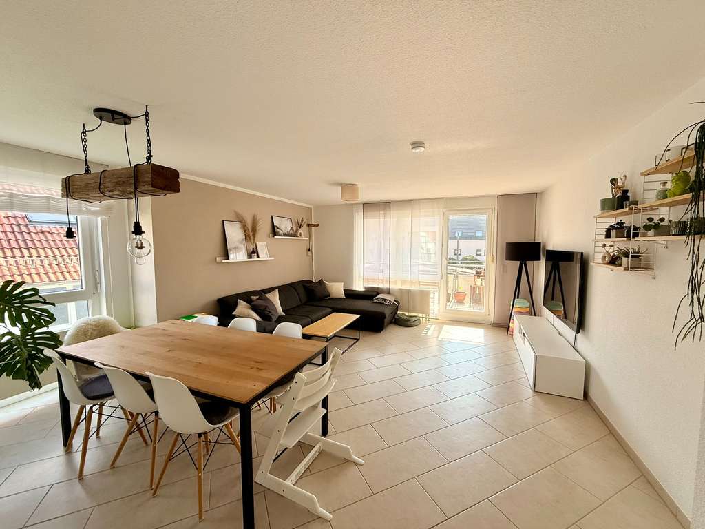 Immobilie in Walddorfhäslach - Ankommen. Durchatmen. Zuhause sein – stilvolle 4,5-Zimmer-Wohnung in Häslach - Bild 0