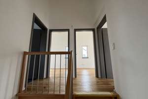 Ihr Platz an der Sonne – DHH mit Südausrichtung, Garage & Terrasse inkl.|Einzug 09/2026 – Die vollständige Adresse der Immobilie erhältst du vom Anbieter., 83052 Bruckmühl – Vorschaubild 8