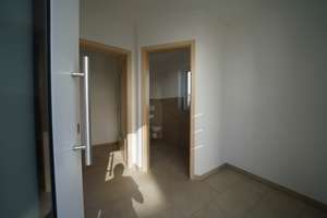 schönes zentrumsnahes Einfamilienhaus mit viel Platz und Dachterrasse in Geisenhausen – 84144 Geisenhausen – Vorschaubild 4