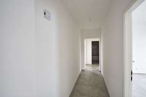Frisch renoviert! Großzügige 3-Zimmer-Wohnung mit Terrasse zu vermieten – Krefelder Str. 107, 41061 Eicken, Mönchengladbach – Vorschaubild 2