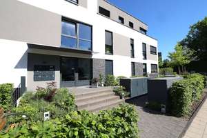 JA, zur exklusiven Penthousewohnung mit Dachterrasse und 2 Stellplätzen in Solingen-Gräfrath – Lützowstraße 190, 42653 Gräfrath, Solingen – Vorschaubild 3