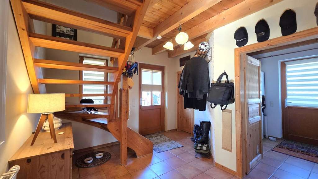 Immobilie in Pronstorf - Warmes und gemütliches Einfamilienhaus aus BJ 2002
 - zu kaufen in Reinsbek! - Bild 1