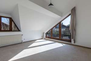 Sonne, Glas & 500 m² Südgarten – die lichtdurchflutete Familienvilla im Blumenviertel – Die vollständige Adresse der Immobilie erhältst du vom Anbieter., 81377 Großhadern, München – Vorschaubild 11